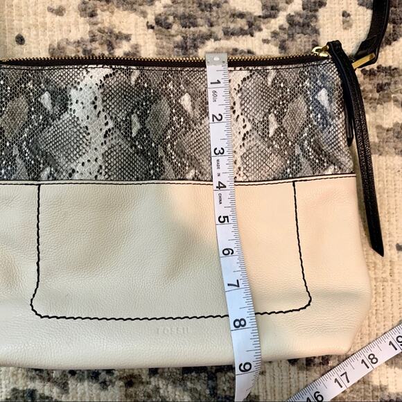 Fossil cream and snakeskin leather crossbody purse - Picture 16 of 16